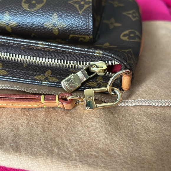 Louis Vuitton Partition Wristlet-Pristine/Vintage - Picture 10 of 14